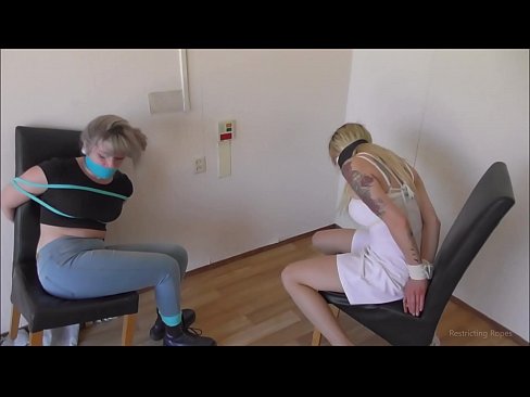 ❤️ Toksomaniulo / ligita kaj buŝoŝtopita / junulino en mizero ☑ Porno ĉe eo.xxxdl.ru ❌️